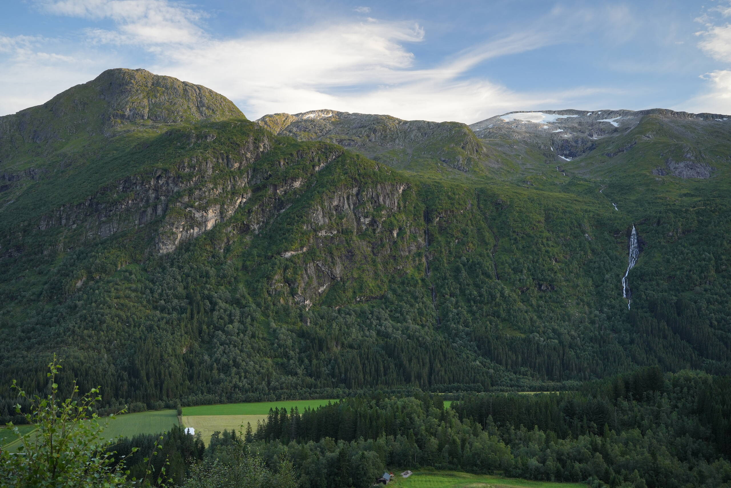 An image of Hoyseth view.